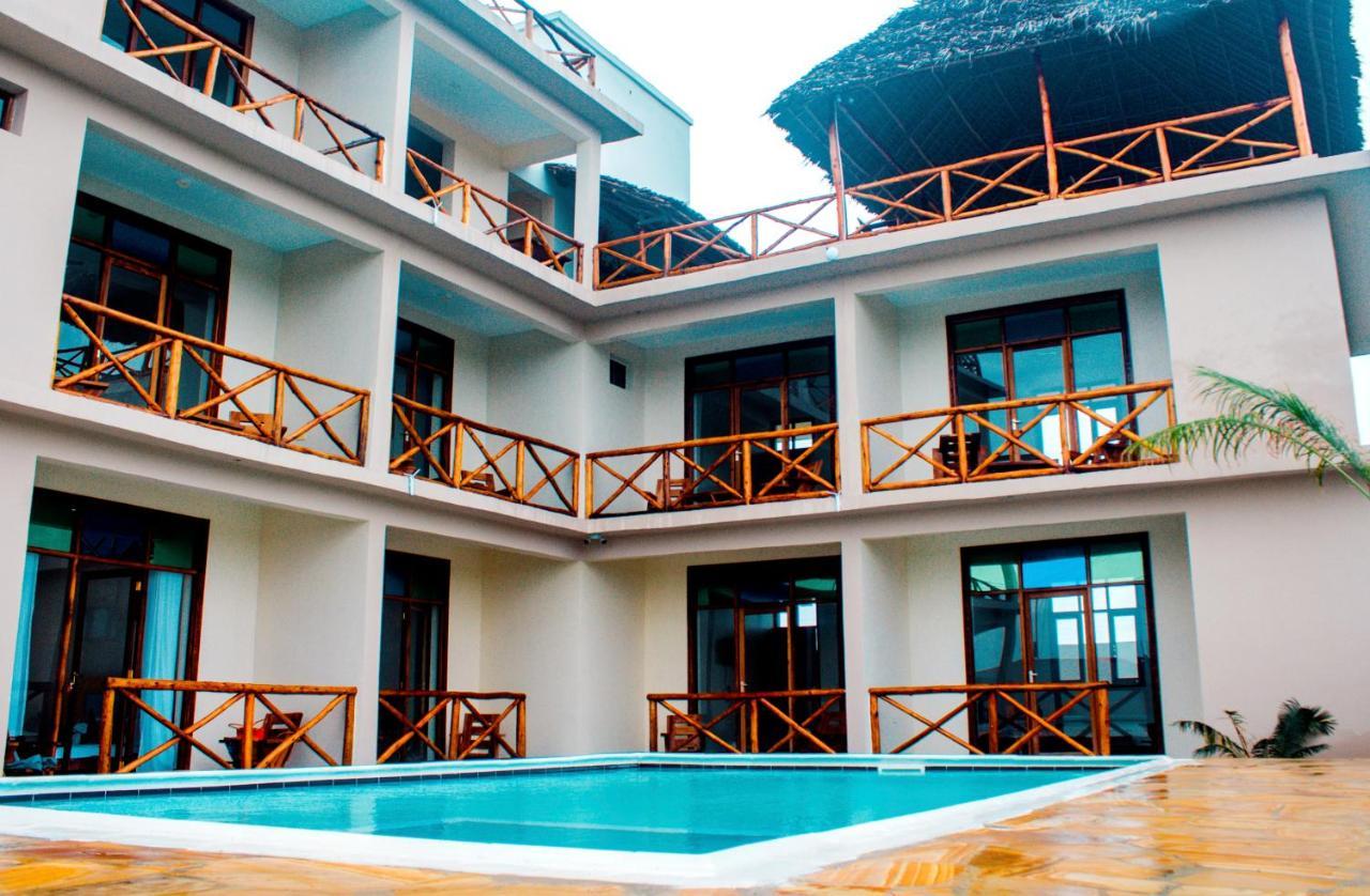 Ocean Breeze Hotel Nungwi Exterior photo
