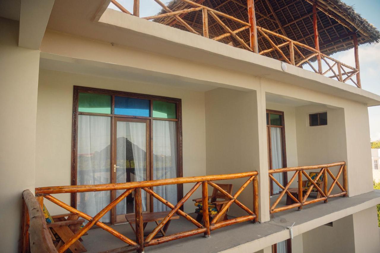 Ocean Breeze Hotel Nungwi Exterior photo