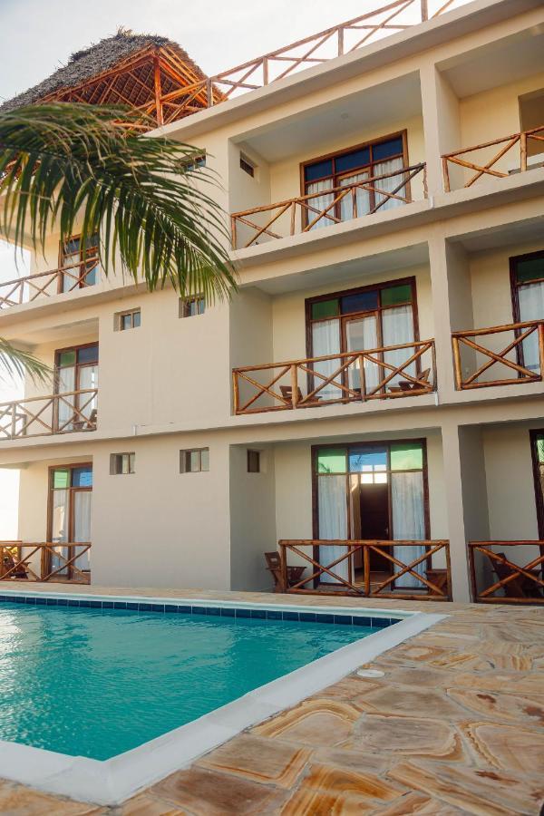 Ocean Breeze Hotel Nungwi Exterior photo
