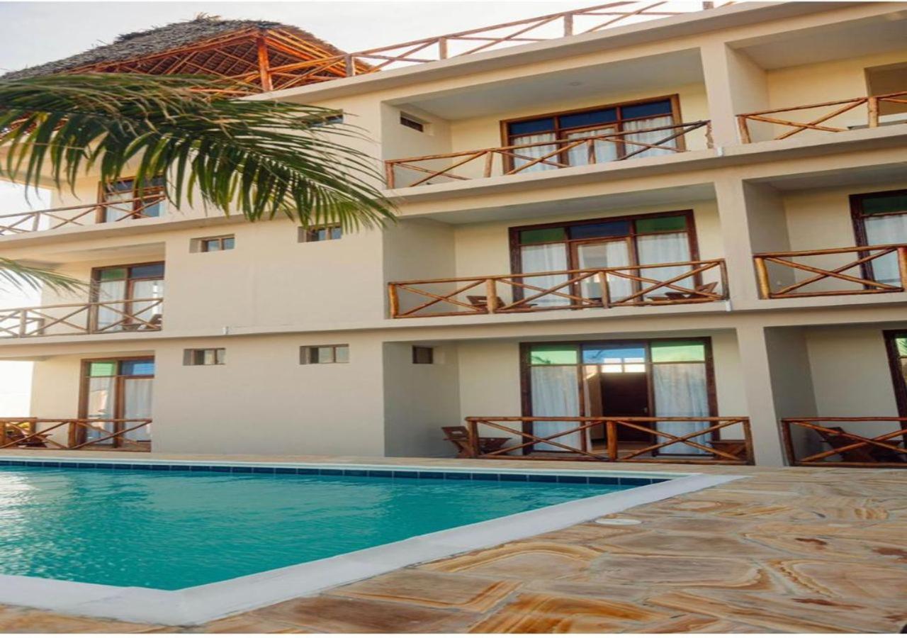 Ocean Breeze Hotel Nungwi Exterior photo